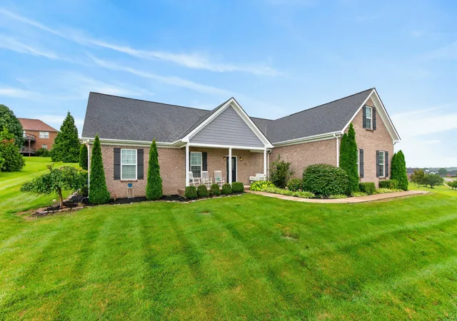 Photo 3 of Single family home for sale at 243 Inverness Trl, Richmond, KY 40475 | MLS# 26016954 | Listing updated on 2026-07-09