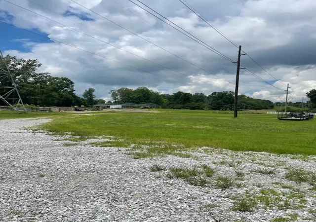 Photo 2 of Land for sale at 1450 Bleich Rd, Paducah, KY 42003 | MLS# 26019199 | Listing updated on 2026-07-20