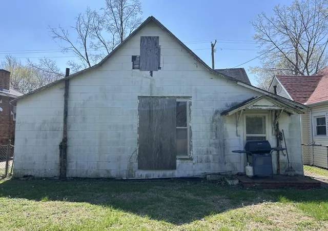2nd image of 1405 N 12th St, Paducah, KY 42001 | MLS# 26016856