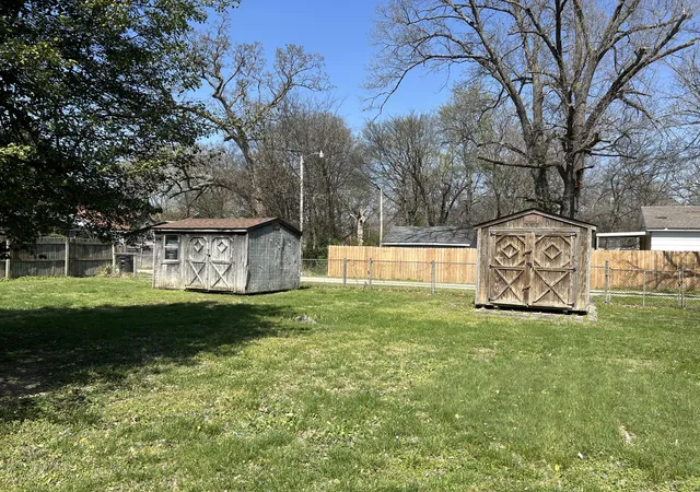 3rd image of 1405 N 12th St, Paducah, KY 42001 | MLS# 26016856