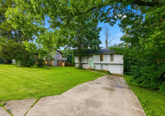 Photo 1 of Sale Pending at 3 Richardson Ct, Frankfort, KY 40601 | MLS# 26016873 | Listing updated on 2026-09-10