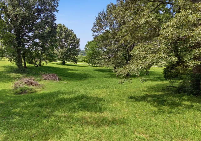 1st image of 425 Paris Rd #Address for location purposes, Calvert City, KY 42029 | MLS# 26016882