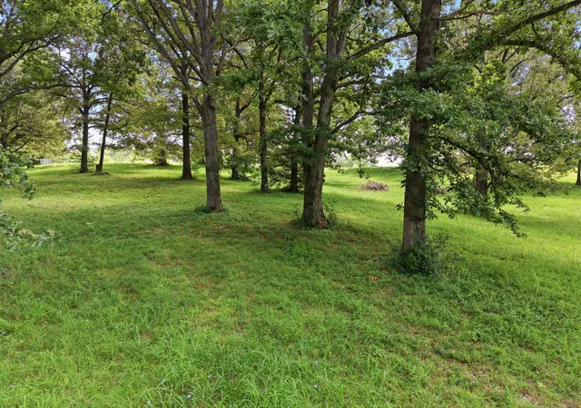 3rd image of 425 Paris Rd #Address for location purposes, Calvert City, KY 42029 | MLS# 26016882