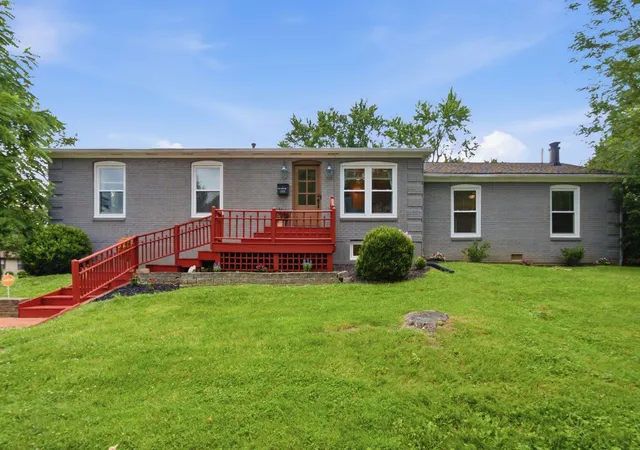 Homes for sale in Lexington, KY | 3303 Pimlico Pkwy, Lexington, KY 40517 | MLS# 26017097