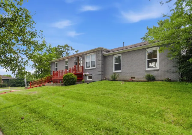 Homes for sale in Lexington, KY | 3303 Pimlico Pkwy, Lexington, KY 40517 | MLS# 26017097