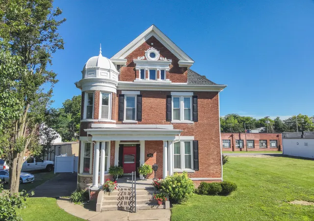Homes for sale in Paducah, KY | 807/815 Jefferson St, Paducah, KY 42001 | MLS# 26017347