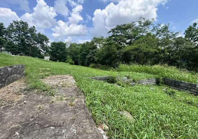 Homes for sale in Frankfort, KY | 501 Clifton Ave, Frankfort, KY 40601 | MLS# 26017695