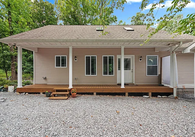 Homes for sale in Cadiz, KY | 134 Tall Oaks Cir, Cadiz, KY 42211 | MLS# 26017305