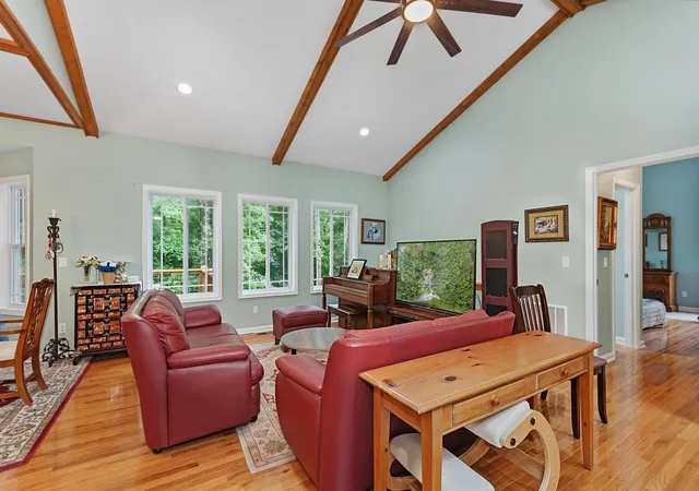 Homes for sale in Cadiz, KY | 134 Tall Oaks Cir, Cadiz, KY 42211 | MLS# 26017305
