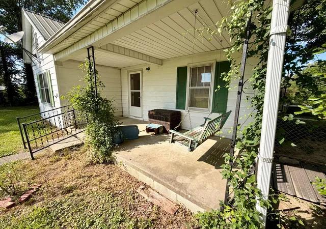 Homes for sale in Bethelridge, KY | 16431 E State Hwy 70, Bethelridge, KY 42516 | MLS# 26016883