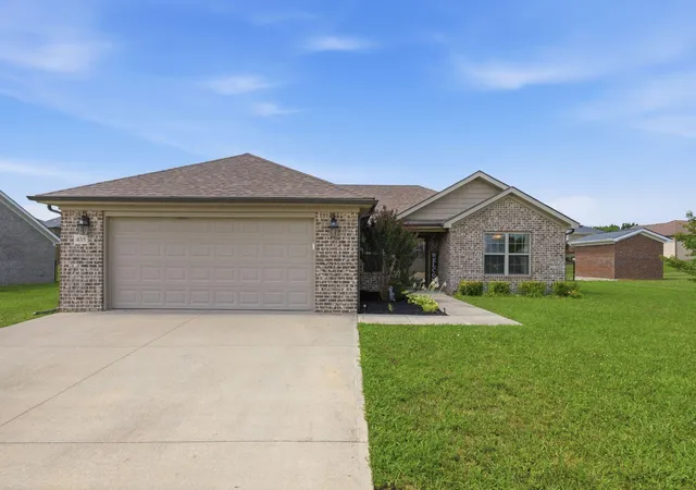 Homes for sale in Richmond, KY | 435 Southern Cross Dr, Richmond, KY 40475 | MLS# 26017222
