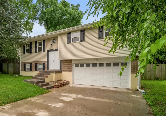 Photo 3 of Sale Pending at 144 Shannon Pkwy, Nicholasville, KY 40356 | MLS# 26017835 | Listing updated on 2026-10-13