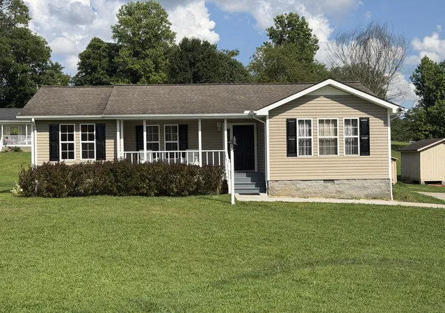 Homes for sale in Williamsburg, KY | 208 Macbennett Dr, Williamsburg, KY 40769 | MLS# 26016918