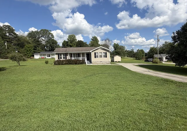 Homes for sale in Williamsburg, KY | 208 Macbennett Dr, Williamsburg, KY 40769 | MLS# 26016918