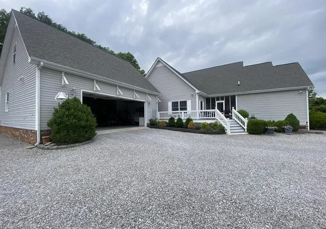 Homes for sale in Cadiz, KY | 5289 Blue Springs Rd, Cadiz, KY 42211 | MLS# 26016930