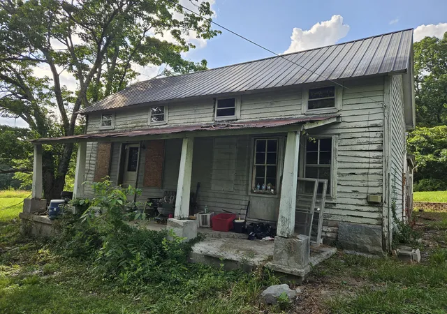 Homes for sale in Kings Mountain, KY | 3817 Kentucky 501, Kings Mountain, KY 40442 | MLS# 26016940