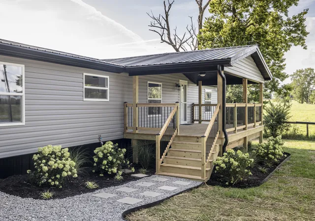 Single family home for sale at 809 Hill Rd, Paris, KY 40361 | MLS# 26018293