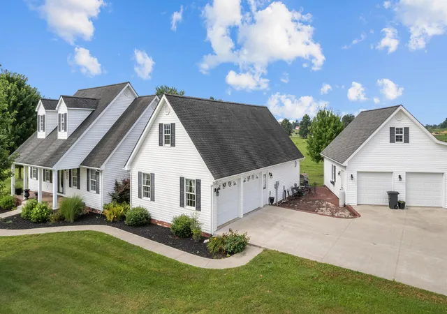 Homes for sale in Tollesboro, KY | 61 Rayburn Ln, Tollesboro, KY 41189 | MLS# 26017658