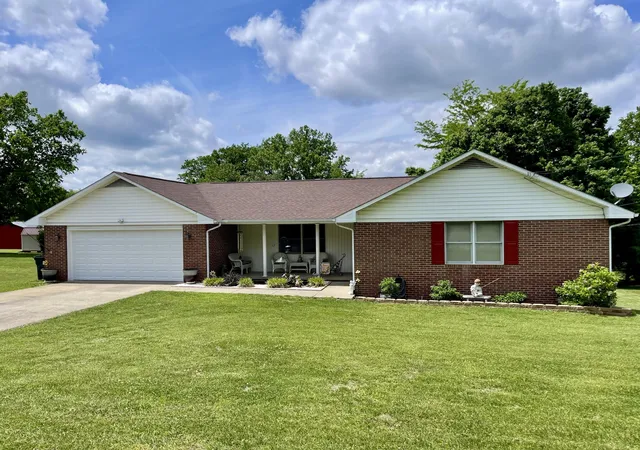 Homes for sale in Princeton, KY | 401 Centennial Dr, Princeton, KY 42445 | MLS# 26017705