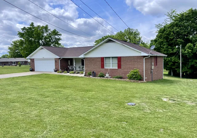 Homes for sale in Princeton, KY | 401 Centennial Dr, Princeton, KY 42445 | MLS# 26017705