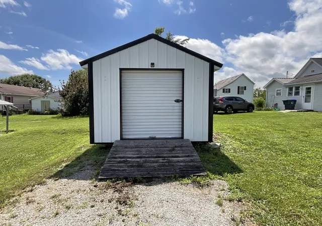 Homes for sale in Sharpsburg, KY | 728 Main St, Sharpsburg, KY 40374 | MLS# 26017871