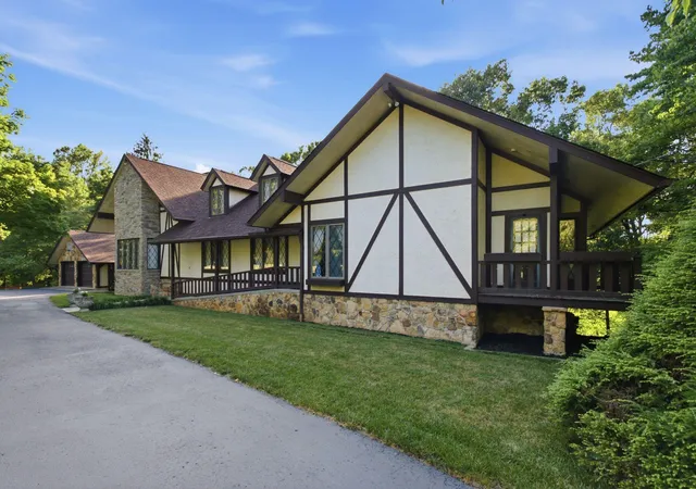 2nd image of 305 Beech St, Monticello, KY 42633 | MLS# 26016949