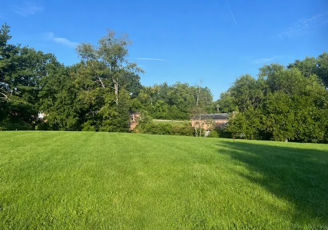 Homes for sale in Frankfort, KY | 13 Whitebridge Ln, Frankfort, KY 40601 | MLS# 26017124