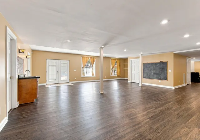 Photo 3 of Single family home for sale at 106 Stirling Ln, Versailles, KY 40383 | MLS# 26017108 | Listing updated on 2026-07-19