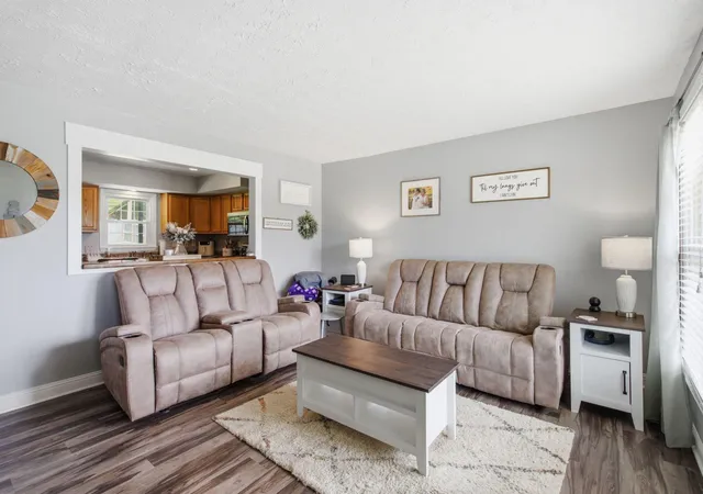 5th image of 304 Sandra Dr, Winchester, KY 40391 | MLS# 26016975
