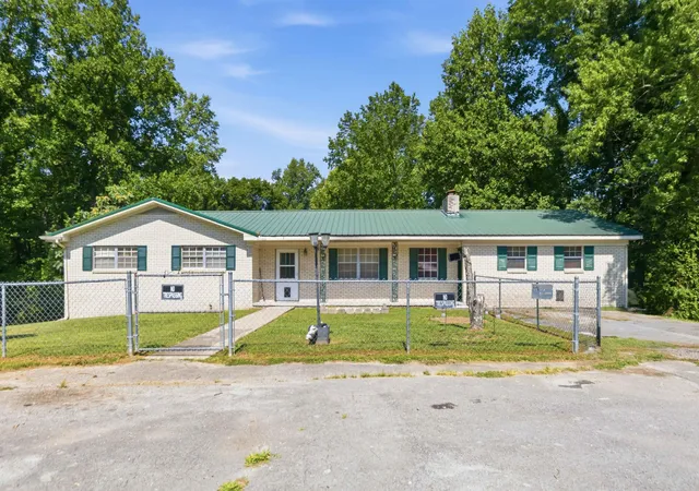 Homes for sale in Williamsburg, KY | 37 Kentucky Ln, Williamsburg, KY 40769 | MLS# 26017520