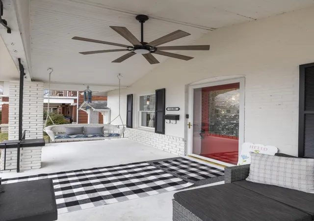 Photo 3 of Single family home for sale at 1128 Jefferson St, Paducah, KY 42001 | MLS# 26018576 | Listing updated on 2026-09-10