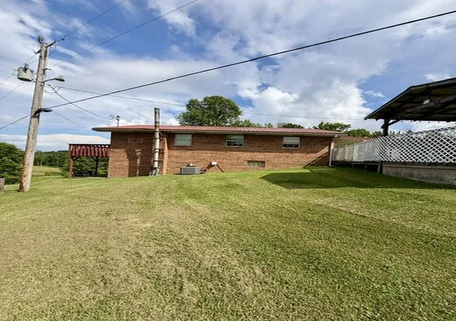 Homes for sale in Frenchburg, KY | 157 Deskins Ln, Frenchburg, KY 40322 | MLS# 26017088