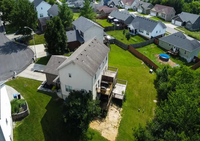 2nd image of 128 Abbeywood Ct, Winchester, KY 40391 | MLS# 26017061