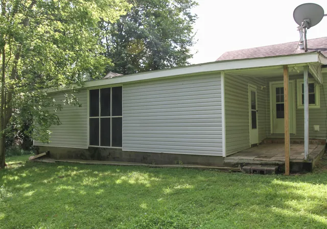 Homes for sale in Paducah, KY | 4955 Blandville Rd, Paducah, KY 42001 | MLS# 26017059
