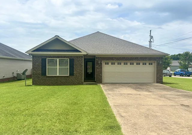 Homes for sale in Hopkinsville, KY | 502 Bridle Wy, Hopkinsville, KY 42240 | MLS# 26017104