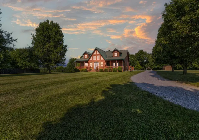 Photo 1 of Single family home for sale at 3270 Osborne Rd, Mt Sterling, KY 40353 | MLS# 26019205 | Listing updated on 2026-08-21