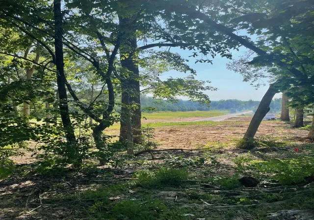 Photo 1 of Land for sale at 250 Forest Ridge Dr, Paducah, KY 42003 | MLS# 26018746 | Listing updated on 2026-07-16
