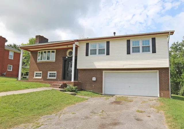 Homes for sale in Harrodsburg, KY | 520 Henrico Rd, Harrodsburg, KY 40330 | MLS# 26017379