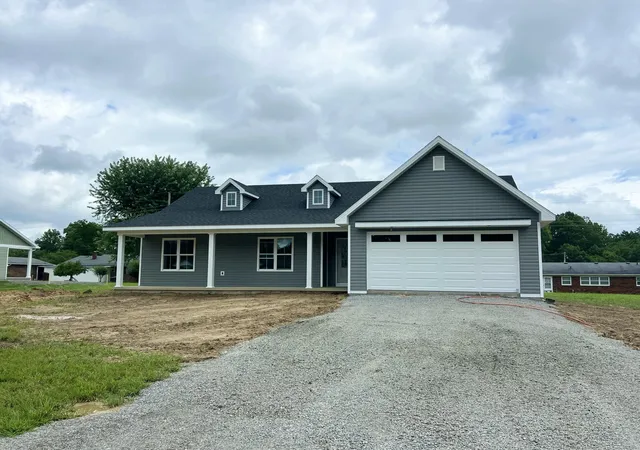 Homes for sale in Russell Springs, KY | 121 Deerview Ln, Russell Springs, KY 42642 | MLS# 26017511