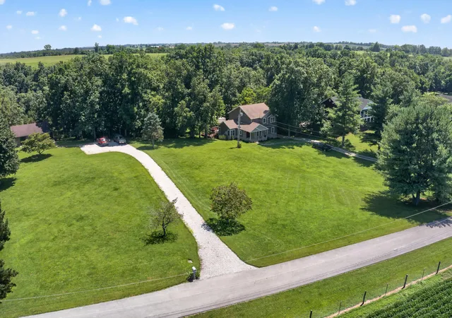 Photo 3 of Sale Pending at 311 Lakeland Dr, Harrodsburg, KY 40330 | MLS# 26018609 | Listing updated on 2026-10-13
