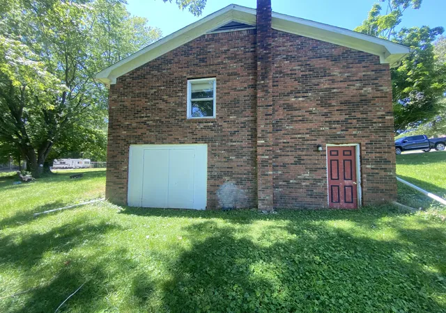Homes for sale in Cadiz, KY | 125 Hilltop St, Cadiz, KY 42211 | MLS# 26017127