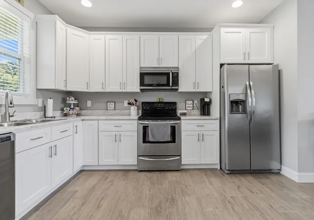 Photo 3 of Single family home for sale at 65 Indian Hills Dr, Russell Springs, KY 42642 | MLS# 26019813 | Listing updated on 2026-09-03