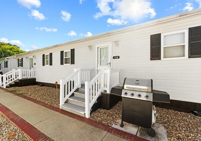 Photo 29 of Condo for sale at 107 Green Turtle Bay Dr, Grand Rivers, KY 42045 | MLS# 26018633 | Listing updated on 2026-09-11