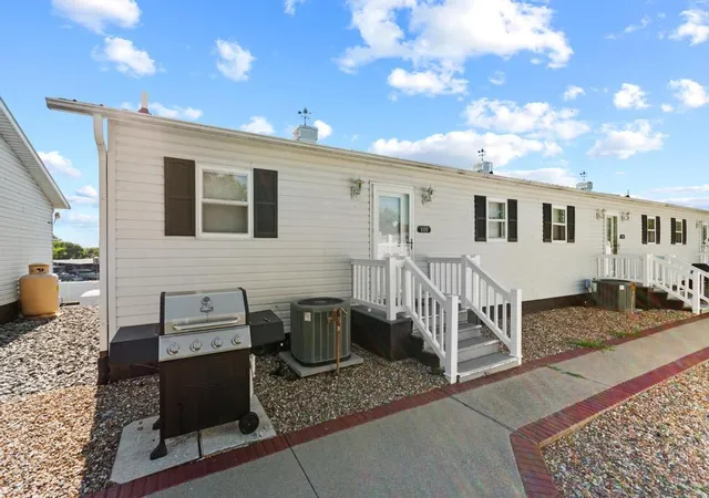 Photo 1 of Condo for sale at 108 Green Turtle Bay Dr, Grand Rivers, KY 42045 | MLS# 26018629 | Listing updated on 2026-09-11