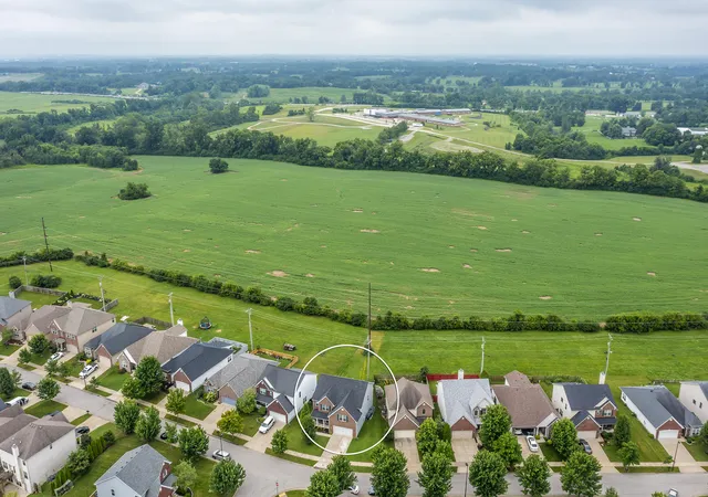 Photo 3 of Sale Pending at 4636 Larkhill Ln, Lexington, KY 40509 | MLS# 26017267 | Listing updated on 2026-10-04