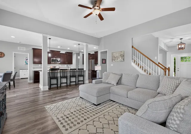 Photo 4 of Sale Pending at 4636 Larkhill Ln, Lexington, KY 40509 | MLS# 26017267 | Listing updated on 2026-10-04