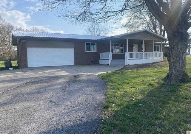 Homes for sale in Cadiz, KY | 2135 Old Canton Pike, Cadiz, KY 42211 | MLS# 26017150
