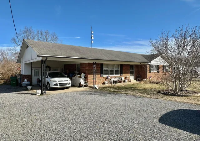 Homes for sale in Hickory, KY | 66 Skylark St, Hickory, KY 42051 | MLS# 26017167