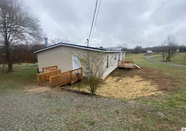 Homes for sale in Cadiz, KY | 464 Birdsong Dr, Cadiz, KY 42211 | MLS# 26017183