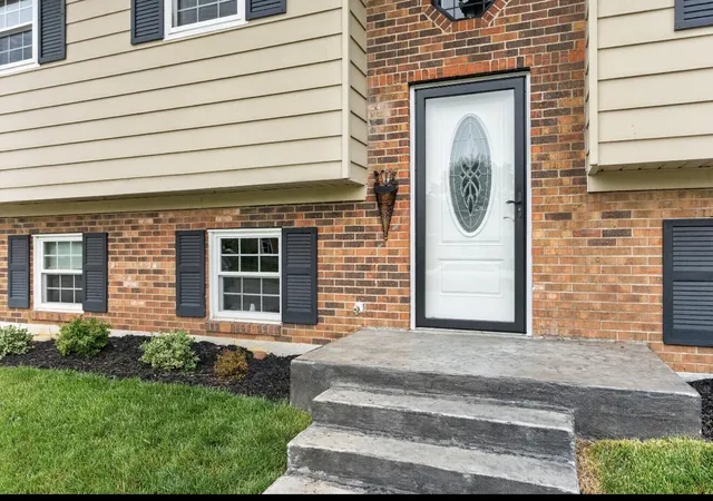 Photo 3 of Single family home for sale at 515 Pinoak Dr, Nicholasville, KY 40356 | MLS# 26017351 | Listing updated on 2026-10-05